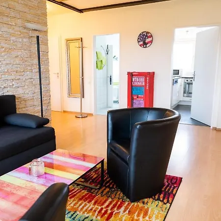 Daire Art City-studios 4 Und 8, Gross, Modern, Citynah, Je 3 Schlafzimmer, Kostenfreie Parkplaetze, Sued-balkons, Ruhig, Herkulesblick *