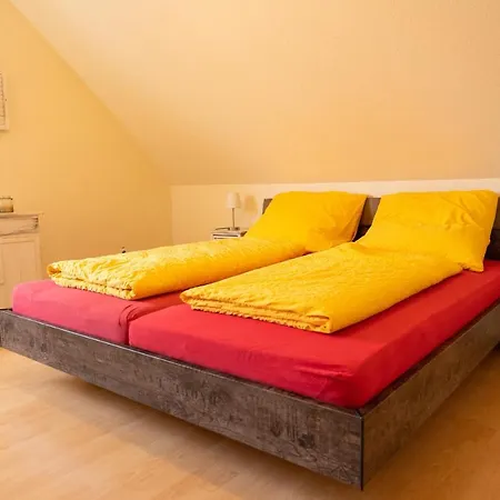 Art City-studios 4 Und 8, Gross, Modern, Citynah, Je 3 Schlafzimmer, Kostenfreie Parkplaetze, Sued-balkons, Ruhig, Herkulesblick カッセル