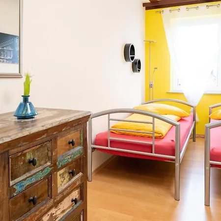 Daire Art City-studios 4 Und 8, Gross, Modern, Citynah, Je 3 Schlafzimmer, Kostenfreie Parkplaetze, Sued-balkons, Ruhig, Herkulesblick *
