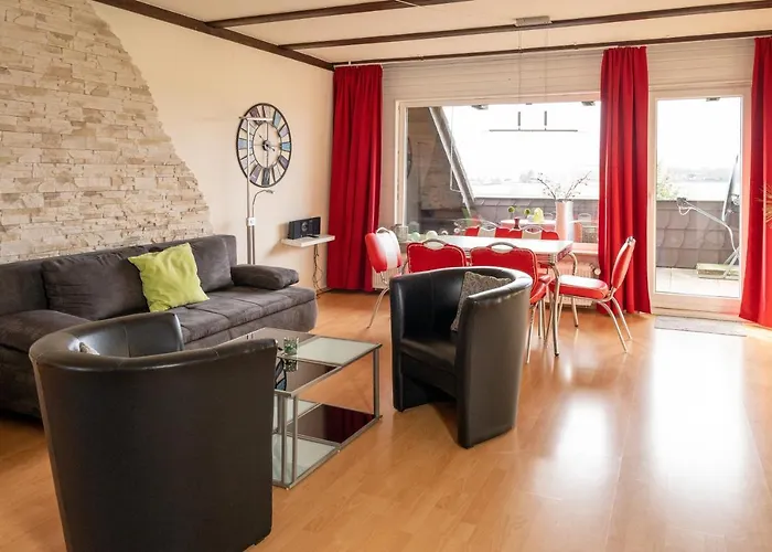 Apartamento Art City-studios 4 Und 8, Groß, Modern, Citynah, Je 3 Schlafzimmer, Kostenfreie Parkplätze, Süd-balkons, Ruhig, Herkulesblick