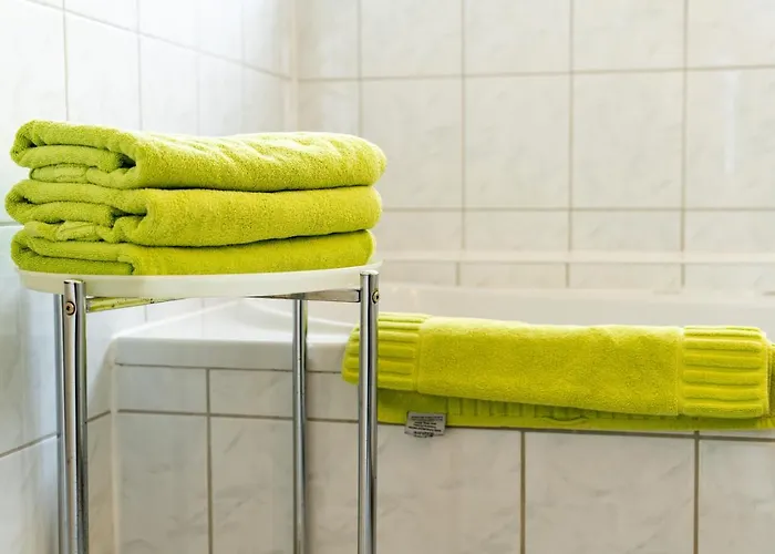 דירה Art City-studios 4 Und 8, Gross, Modern, Citynah, Je 3 Schlafzimmer, Kostenfreie Parkplaetze, Sued-balkons, Ruhig, Herkulesblick *