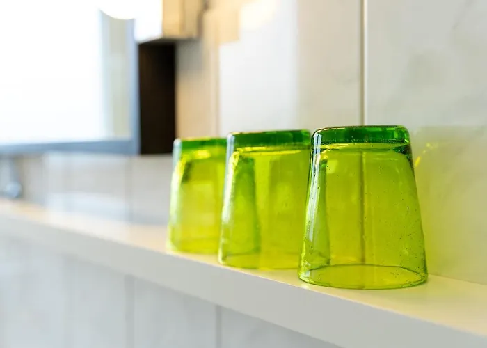 Art City-studios 4 Und 8, Gross, Modern, Citynah, Je 3 Schlafzimmer, Kostenfreie Parkplaetze, Sued-balkons, Ruhig, Herkulesblick 公寓 卡塞尔