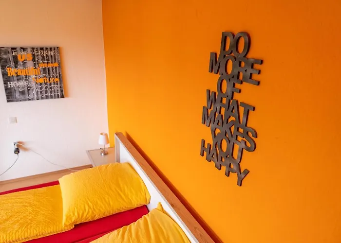 דירה Art City-studios 4 Und 8, Gross, Modern, Citynah, Je 3 Schlafzimmer, Kostenfreie Parkplaetze, Sued-balkons, Ruhig, Herkulesblick *