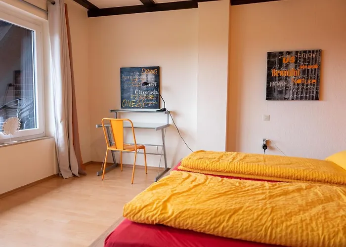 דירה Art City-studios 4 Und 8, Gross, Modern, Citynah, Je 3 Schlafzimmer, Kostenfreie Parkplaetze, Sued-balkons, Ruhig, Herkulesblick