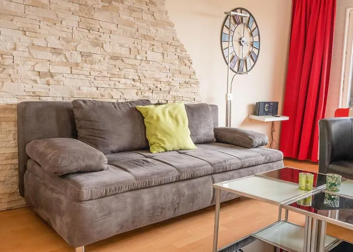 Art City-studios 4 Und 8, Gross, Modern, Citynah, Je 3 Schlafzimmer, Kostenfreie Parkplaetze, Sued-balkons, Ruhig, Herkulesblick דירה