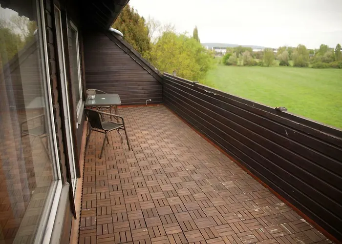 Art City-studios 4 Und 8, Gross, Modern, Citynah, Je 3 Schlafzimmer, Kostenfreie Parkplaetze, Sued-balkons, Ruhig, Herkulesblick 公寓